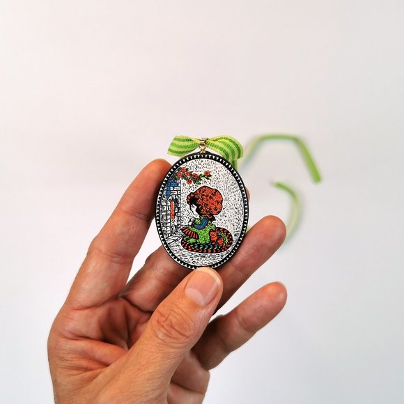 Sunbonnet Sue Vintage 80s Pendant Ribbon Chokers - Picture 5 of 11